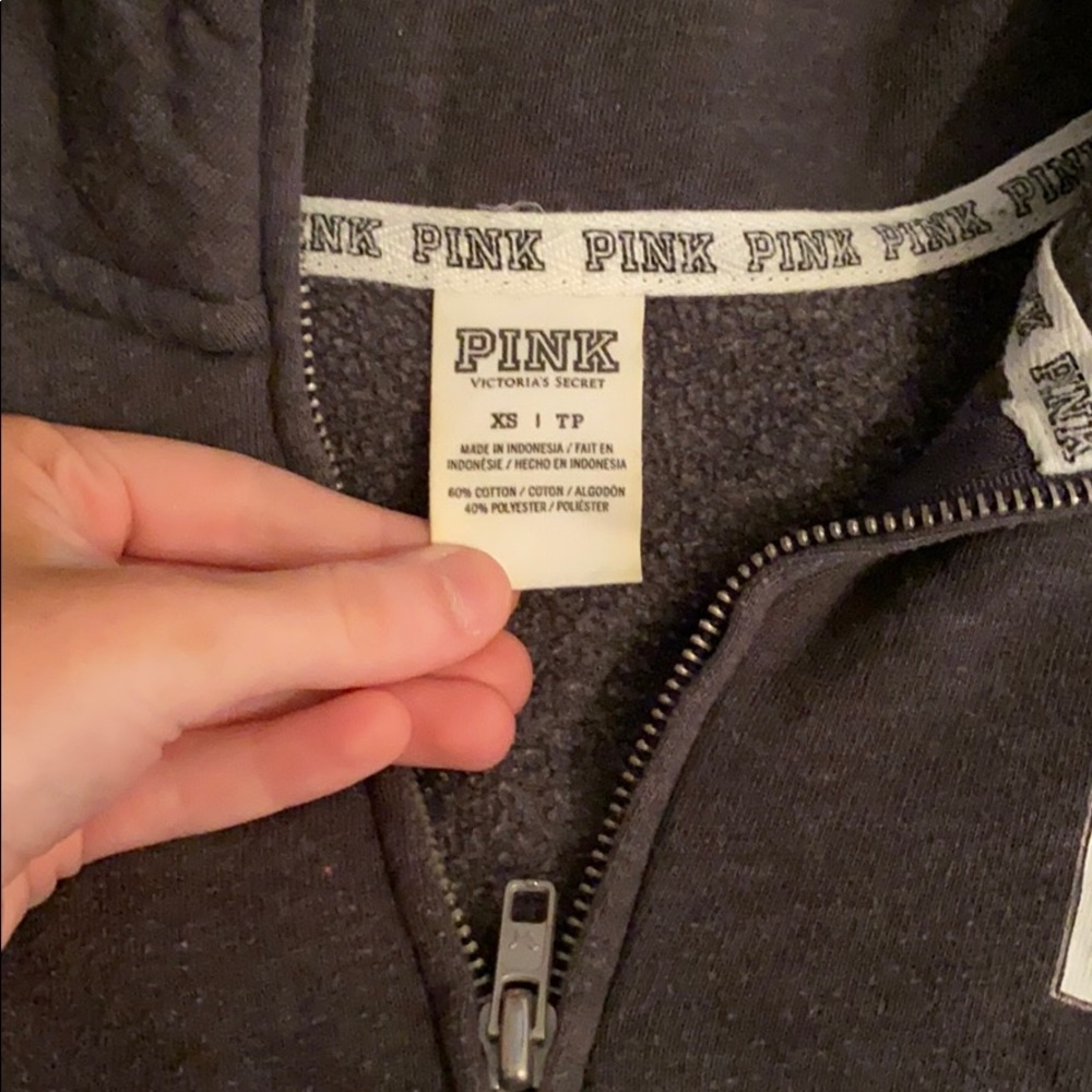 Half zip - Picture 2 of 3